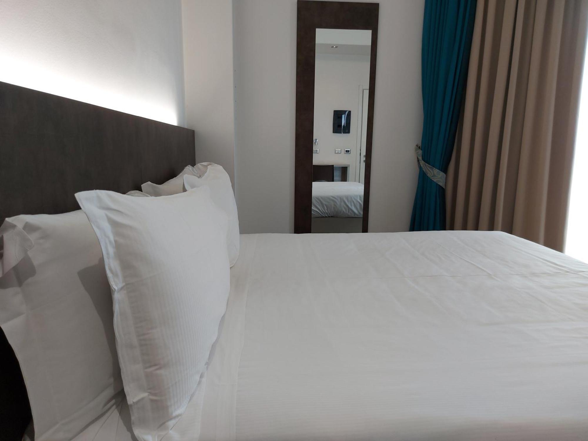 Phi Hotel Milano Baranzate Dış mekan fotoğraf